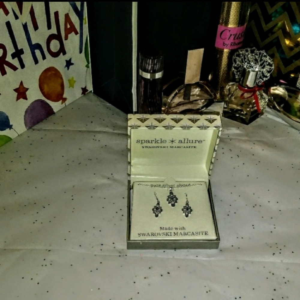 Swarovski Marcasite Matching Necklace Earrings NIB - Picture 4 of 9